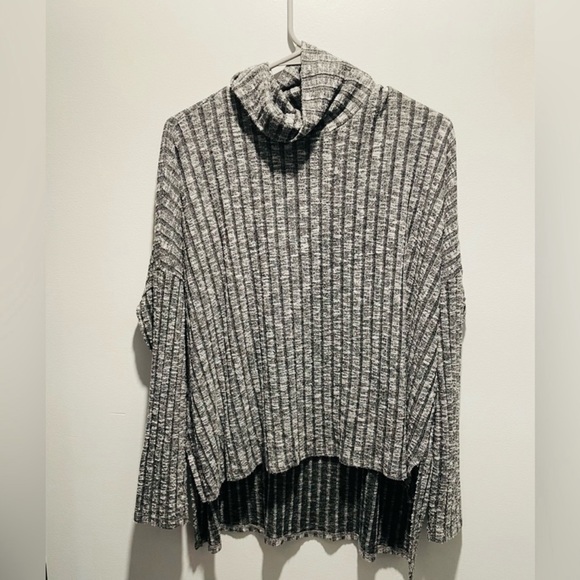 American Eagle Outfitters Sweaters - American eagle | super soft turtle neck sweater